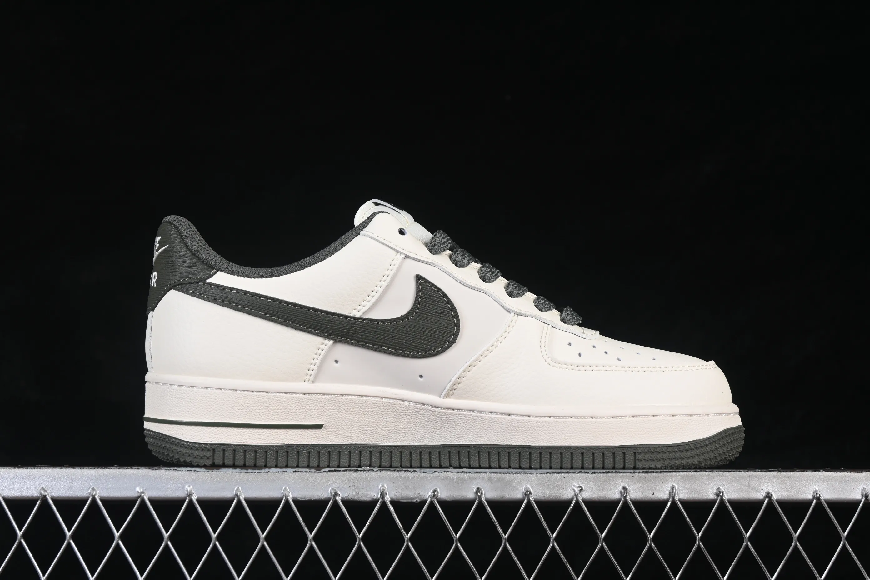 All categories Nk Air Force 1 Air Force series Nk Air Force 1 Low Air Force low-top Nike Air Force 1'07 Low tree pattern dark green Air Force 1 low-top casual sneakers SM6668-125